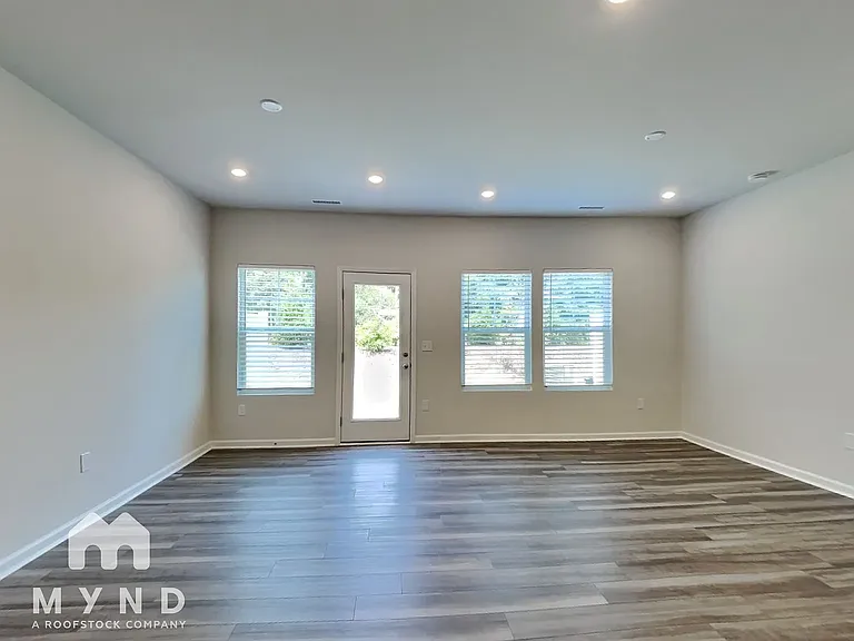 113 Peebles Dr — Photo 20