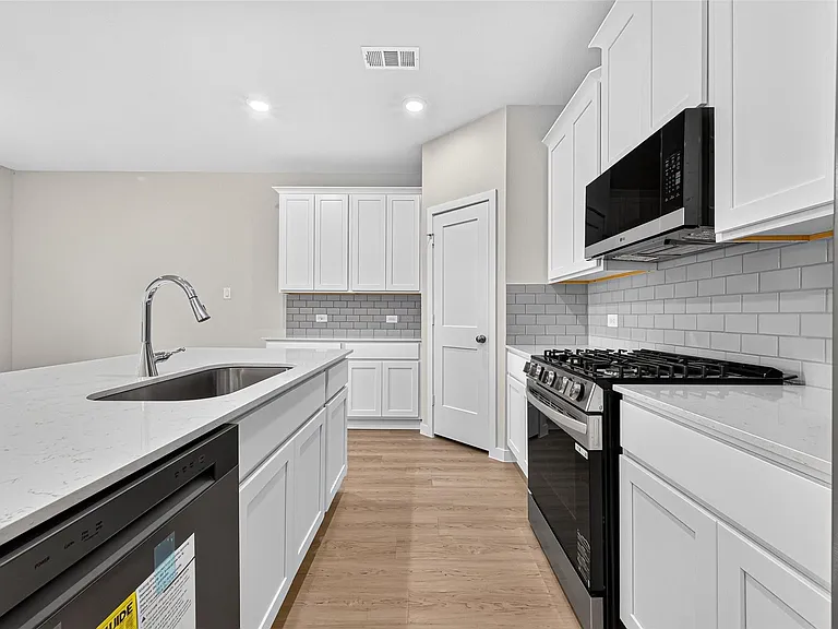 186 Valiant Ridge Trl — Photo 8