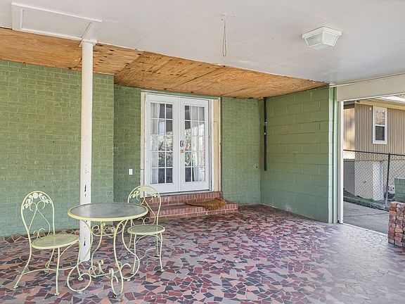 3rd image of 1217 Lincoln St #471687842