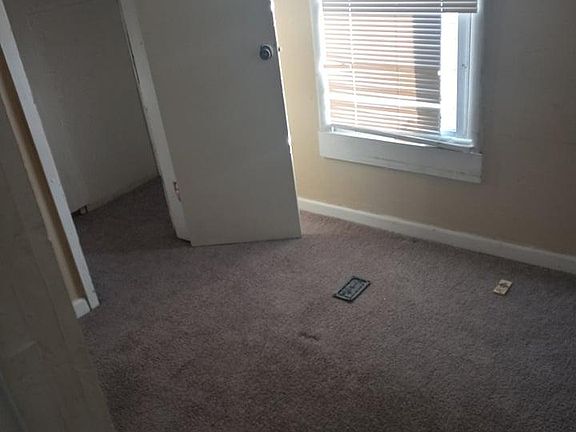 4th image of 2631 Sheridan Ave