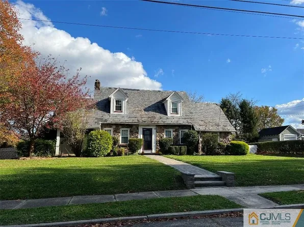328 N 9th Ave, Manville, NJ 08835