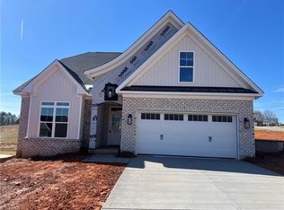 6047 Haywood St, Clemmons, NC 27012