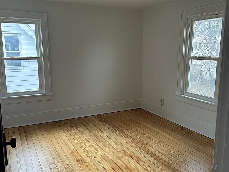 137 E Emerling Ave — Photo 17