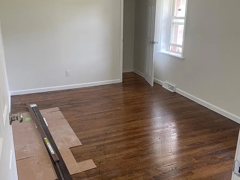 112 W 25th St #1-AP — Photo 9