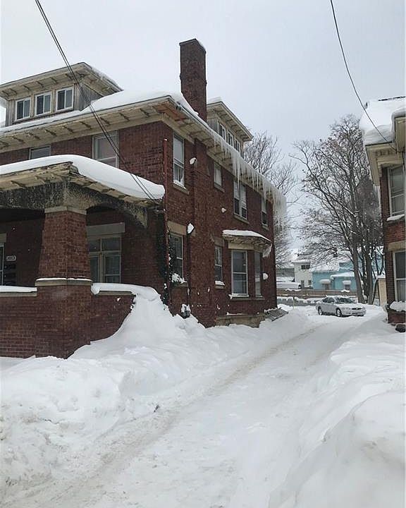 2nd image of 3013 Peach St