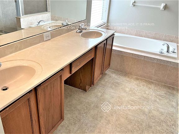 2nd image of 15517 Lake Bella Vista Dr