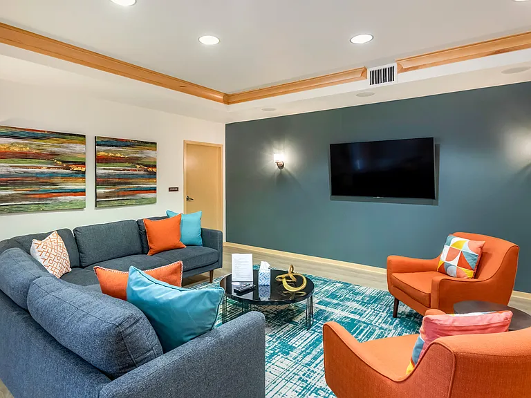 The Enclave Luxury Apartments — Photo 36