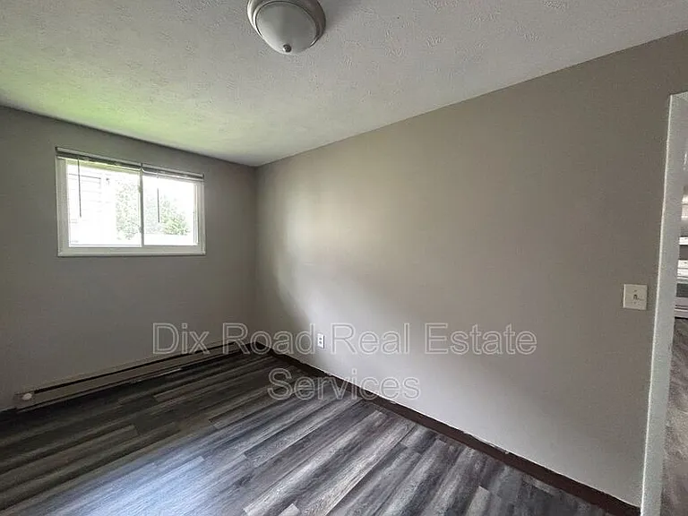 739 Trumbull St #15 — Photo 16