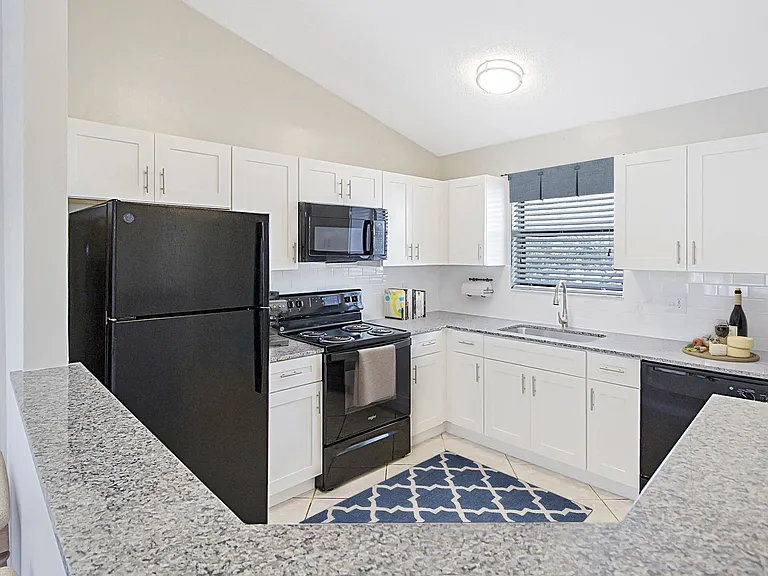 Lilac Village Boca Raton Apartments — Photo 8
