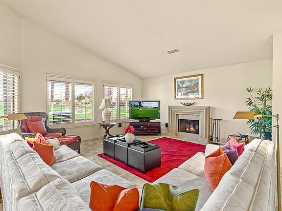 3rd image of 42818 Scirocco Rd