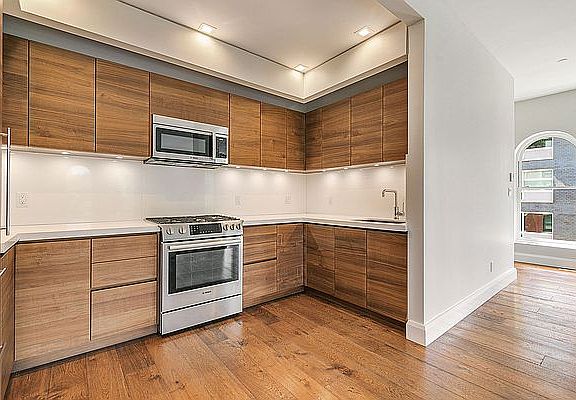 4th image of 92 Morningside Ave APT 6C