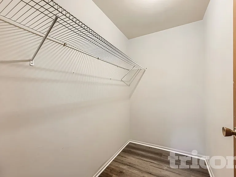 1103 Riverboat Ct — Photo 13