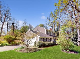 18 Woodhull Rd, East Setauket, NY 11733