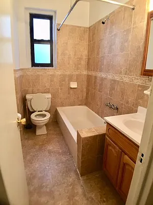 Rented by Roberto Guilbet, LREB | media 32