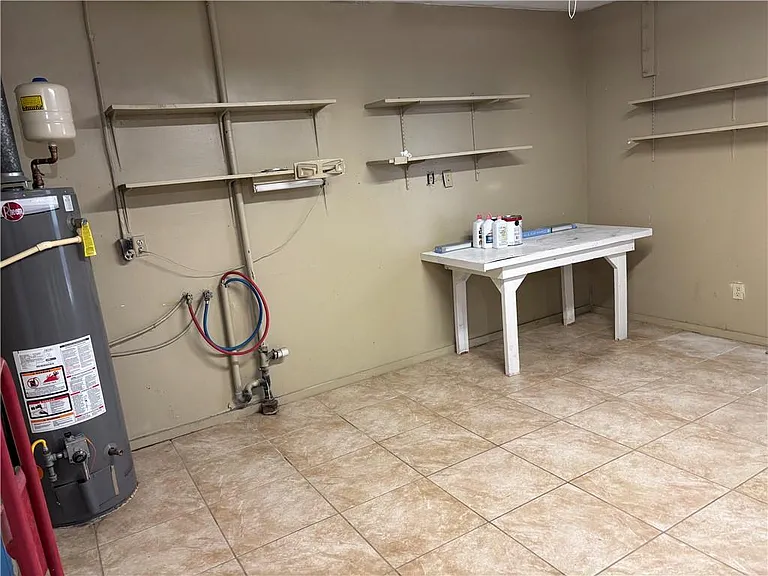 1054 Gallen Ct — Photo 33
