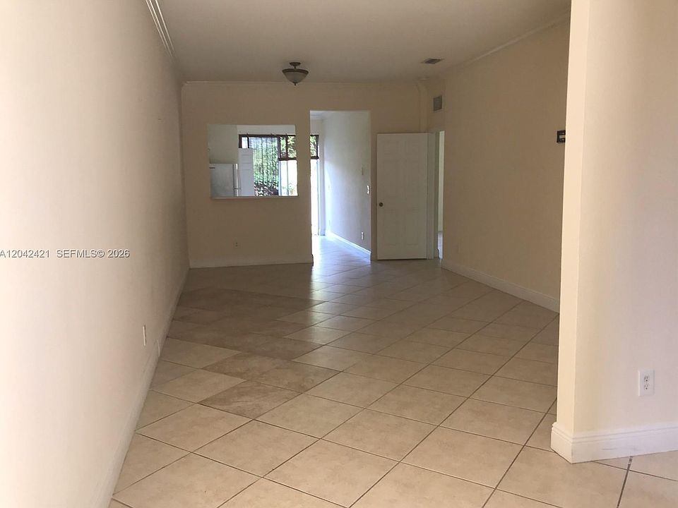 1st image of 5 SW 14th Ter