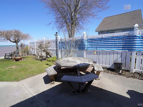 3rd image of 8729 Lakeview Dr