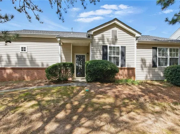 129 Swanee Ln, Woodstock, GA 30188