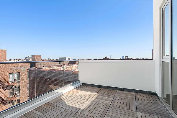 Sold by Corcoran | media 24