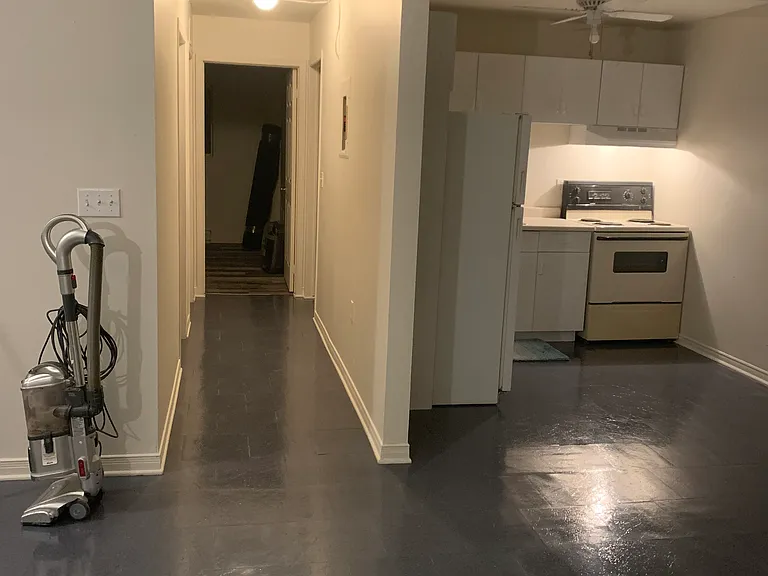 303 Killaly St W — Photo 32