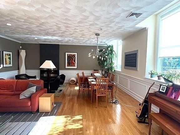 215 Harvard St. #23 Medford (Tufts University) Unit Photo