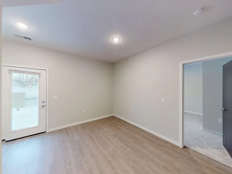 Pioneer Apartments & Townhomes — Photo 32