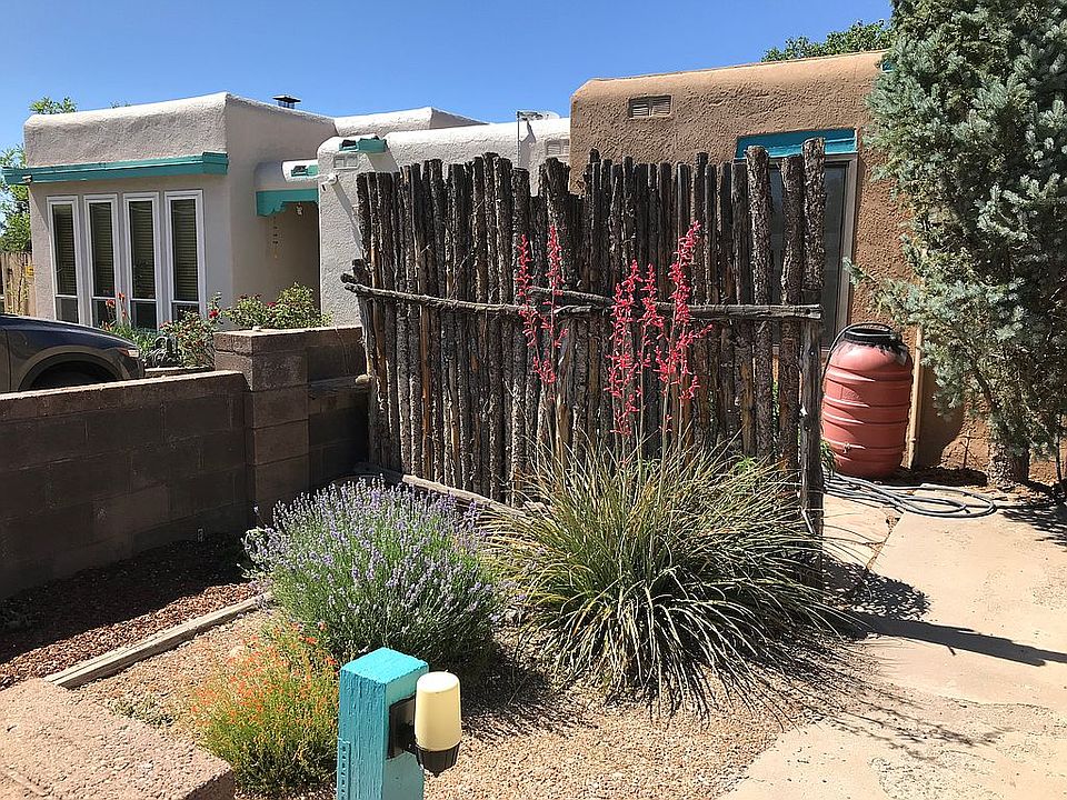 1st image of 2058 Placita De Quedo