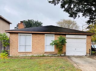 7806 Gatehouse Dr, Houston, TX 77040