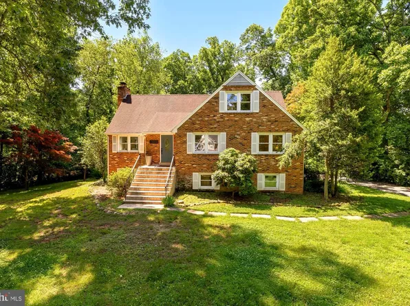 45383 Persimmon Ln, Sterling, VA 20165