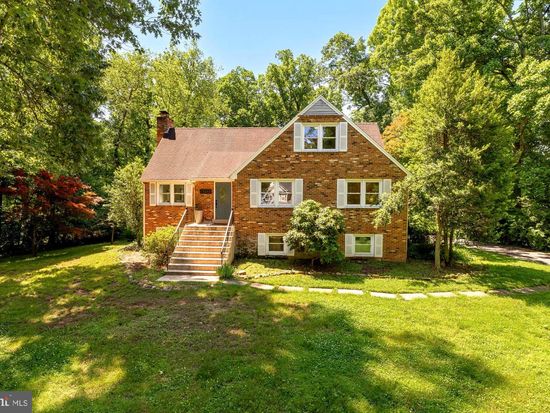 45383 Persimmon Ln, Sterling, VA 20165