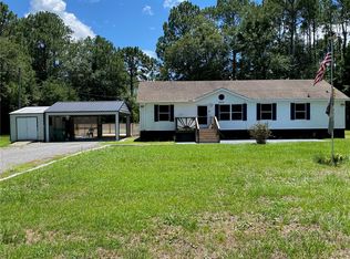 1043 Howard Ln SE, Darien, GA 31305