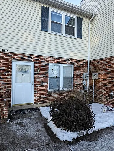 1308 Parkridge Ct #C Photo 1
