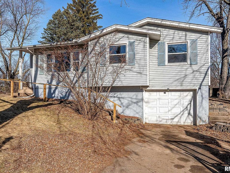 1st image of 724 W 48th St