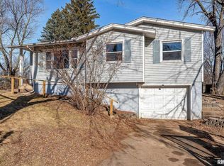 724 W 48th St, Davenport, IA 52806