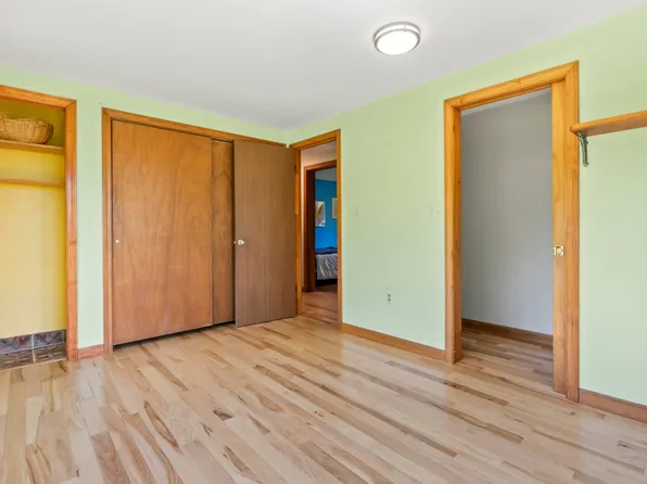 452 Woodside Rd, Brunswick, ME 04011