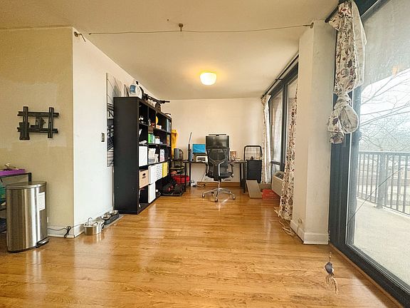 5th image of 3021 S Michigan Ave Unit 306