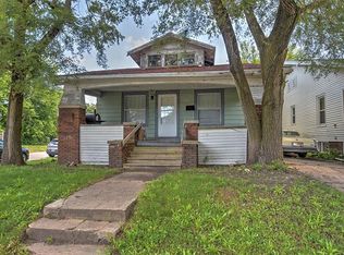 1904 E Wood St, Decatur, IL 62521