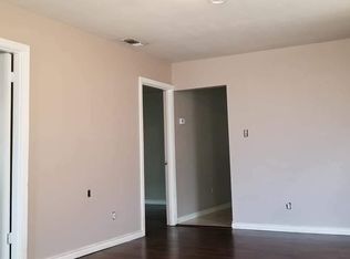 910 Signet St, Dallas, TX 75203