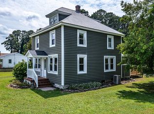 19 Wharton Grove Ln, Weems, VA 22576