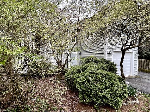 2nd image of 610 Pisgah Church Rd Unit 12