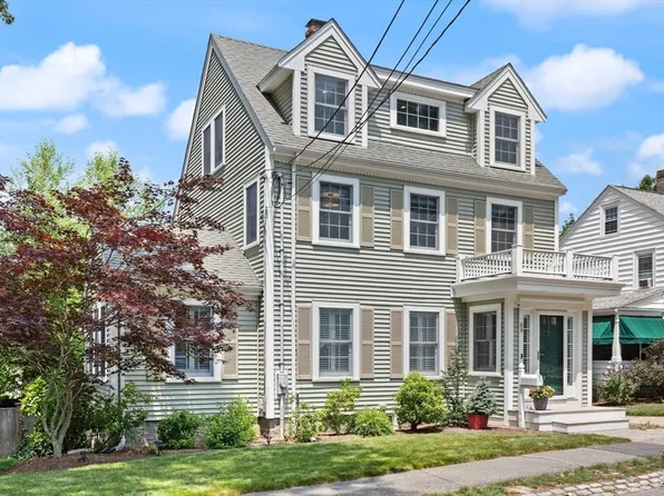 89 Dwinell St, West Roxbury, MA 02132