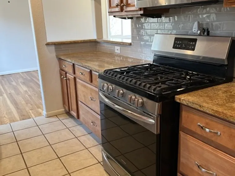 1212 Morning Star Dr — Photo 32