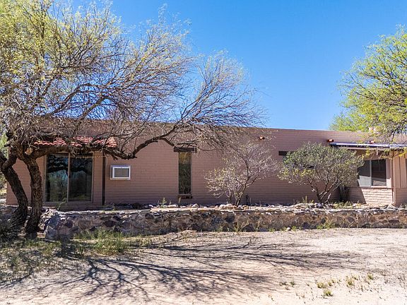 2nd image of 2223 N Ocotillo Rd