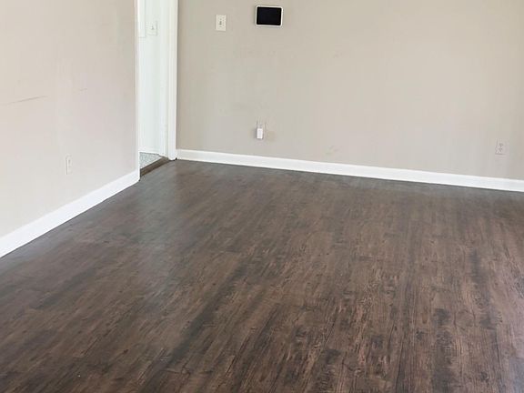 3rd image of 509 Ridge Rd