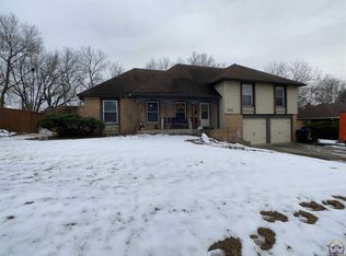 2111 SW 33rd St, Topeka, KS 66611