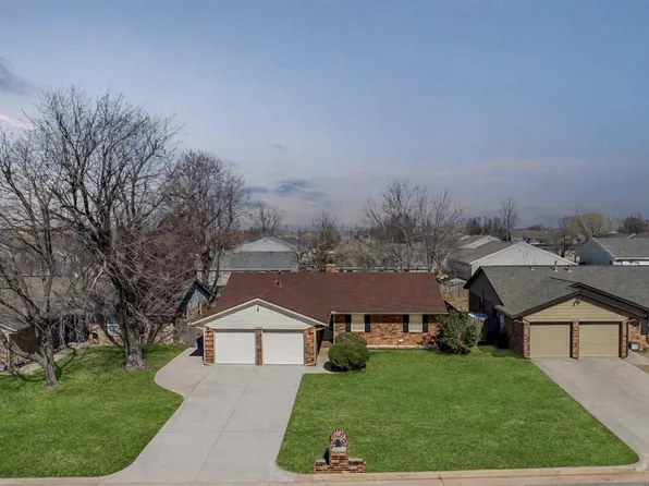 10445 Birkenhead Rd, Yukon, OK 73099