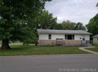 303 N Chestnut St, Eldon, MO 65026