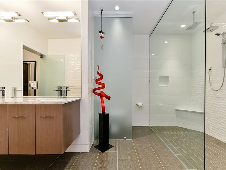 35 Channel Center St #206 — Photo 4