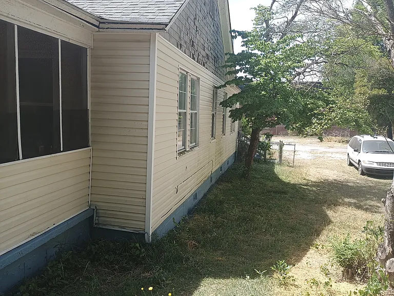 27 Ivy St — Photo 3
