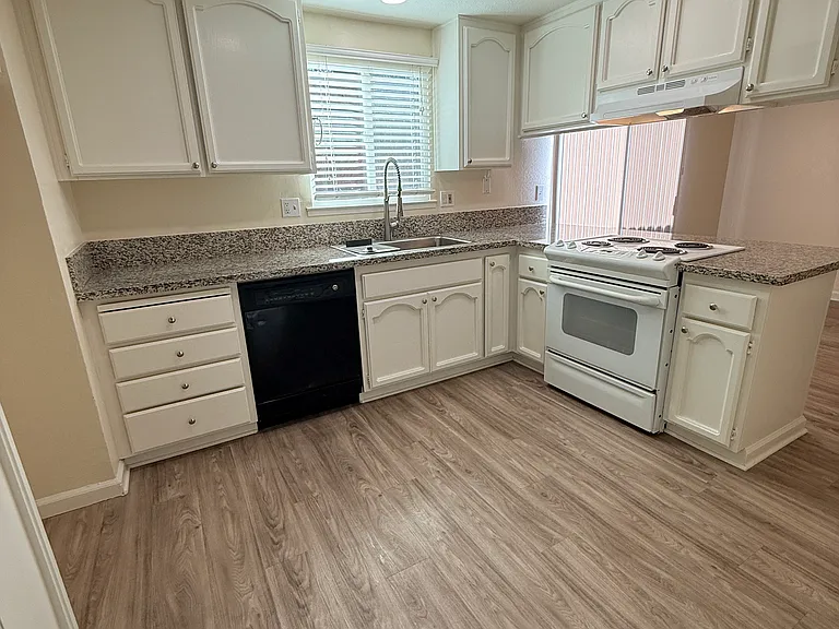 3105 Garden Cir #5 — Photo 4